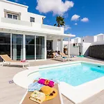 Oscar Playa Blanca (Lanzarote)