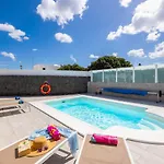 Oscar Playa Blanca (Lanzarote)
